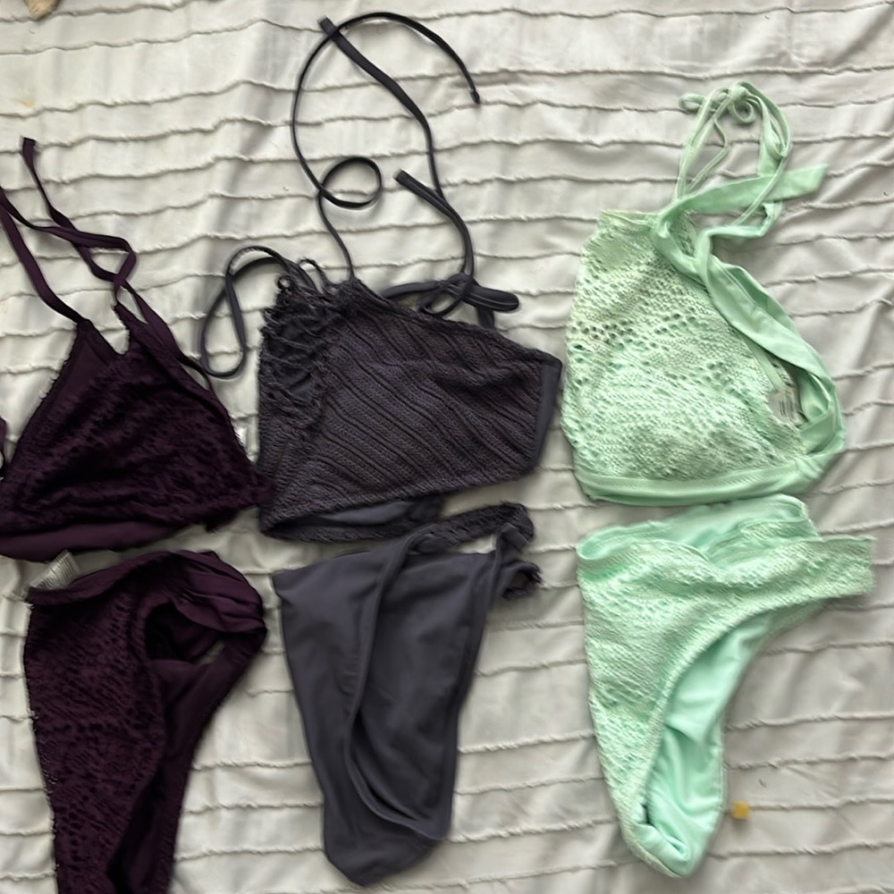 2 MOSSIMO 1 EXHILARATION 3 Suits EUC $30